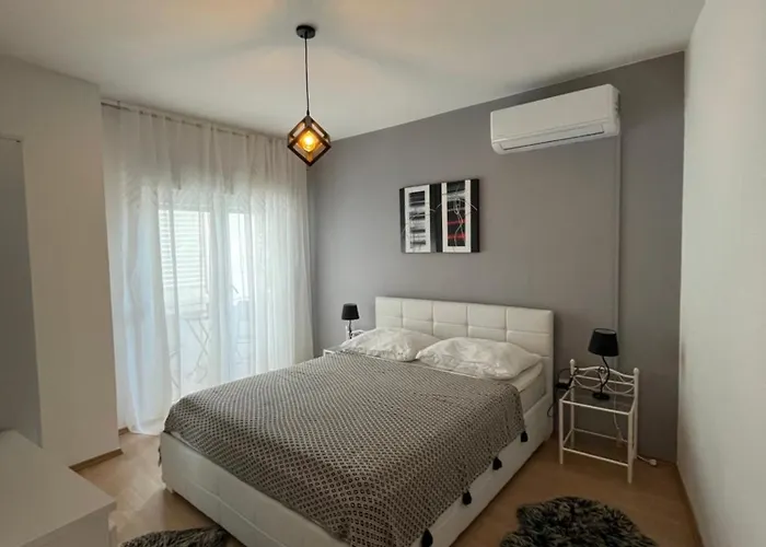 Mia ביבינייה